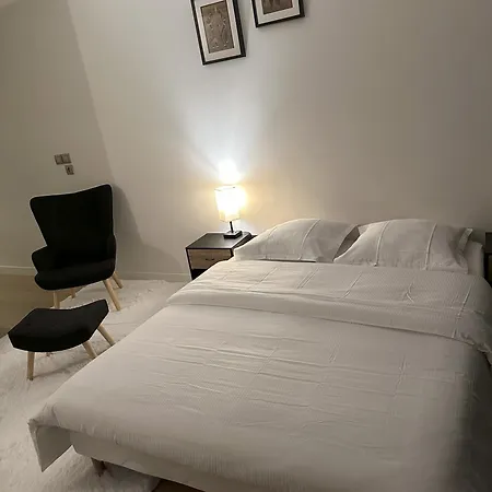 New Upscale 1 Bedroom * Paris