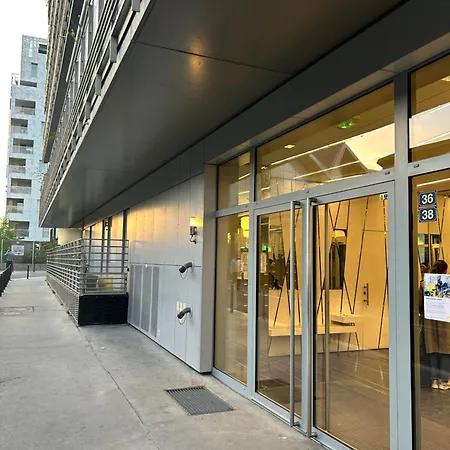 New Upscale 1 Bedroom